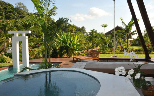 Cominsia Lodge