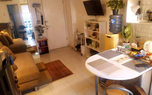 Tiny studio with pool, jogging track, gym and Mall