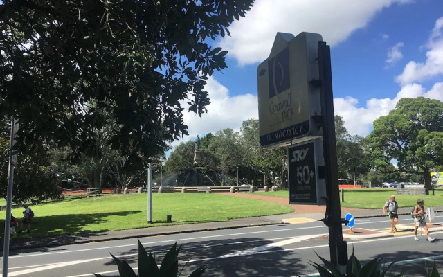 Cornwall Park Motor Inn