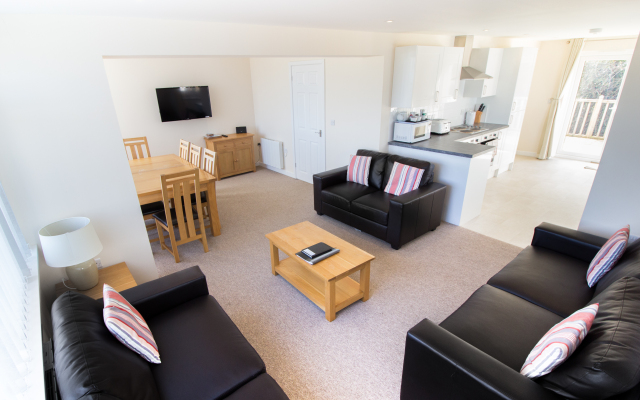 Seaview Holidays - Salterns Village