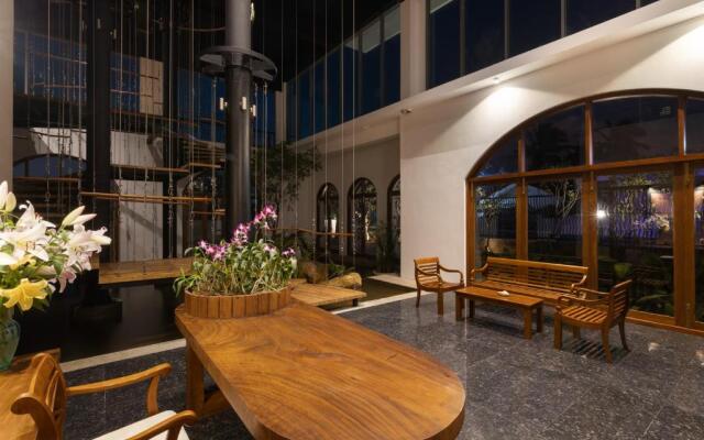 Oceanfront Galle by ICC