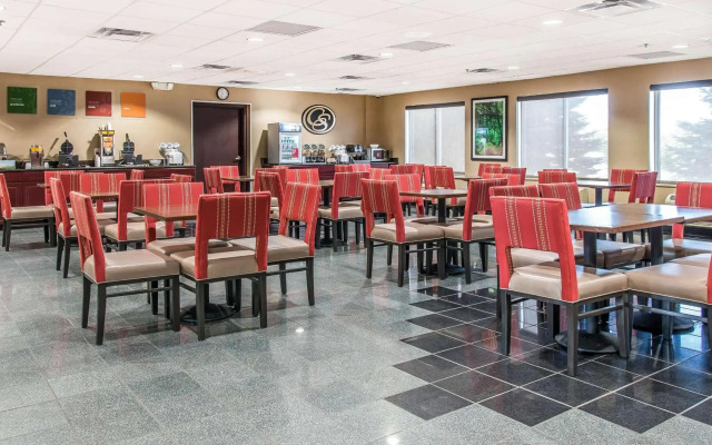 Comfort Suites Wixom