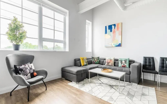 2storey 2bd Designed Loft Free Parking