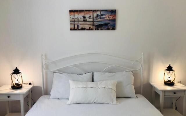 Stylish Home for 6 in Adamas