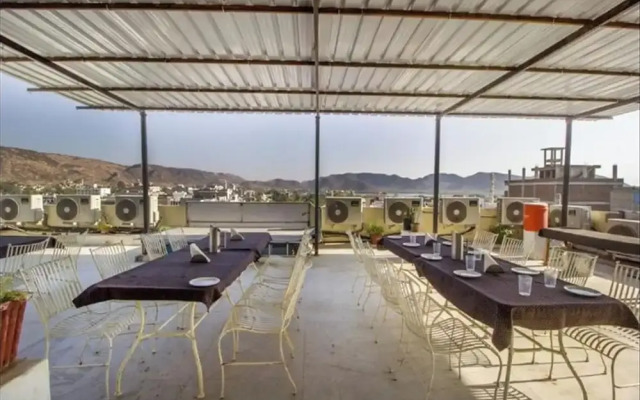 Hotel Dior Near Jal Mahal, Jaipur