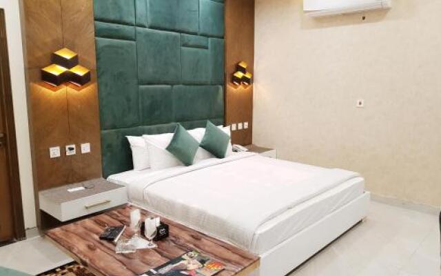 Avalon Executive Suites Hotel