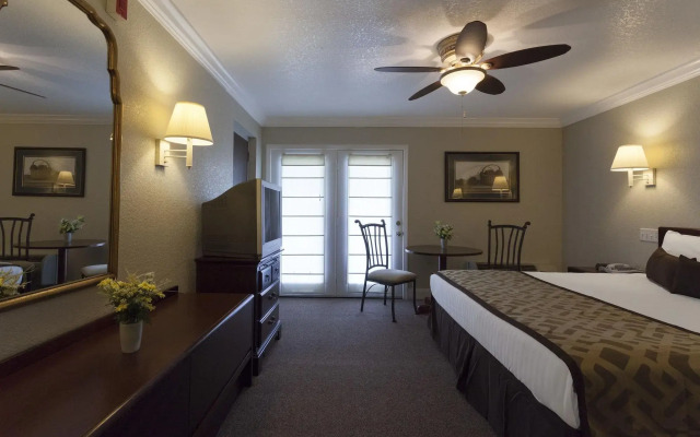 Reagan Resorts Inn