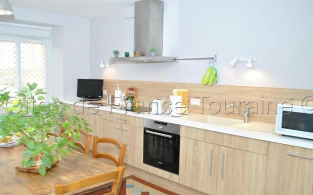 Gite Chédigny, 4 Pièces, 6 Personnes - Fr-1-381-121