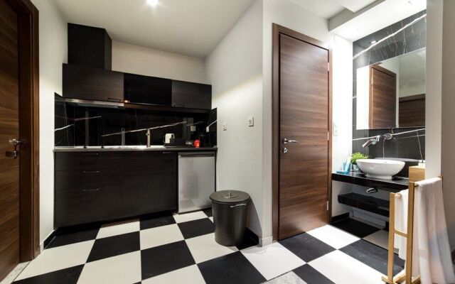 Oinoelia Luxury Suites & Residence