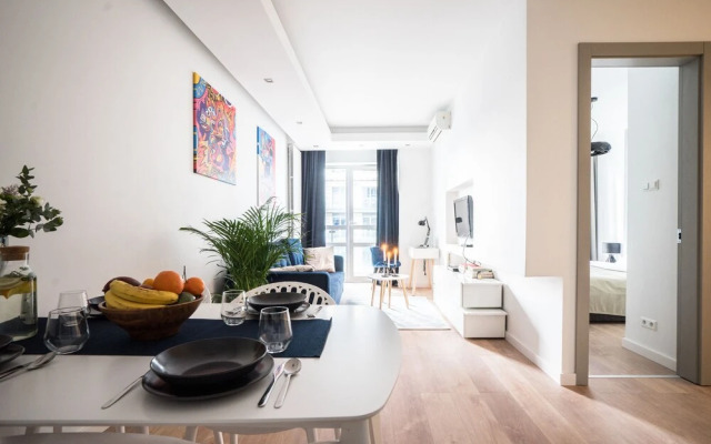 oompH Warsaw Central Luxurious Apartment