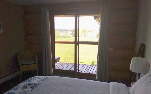 Cariboo Log Guest House