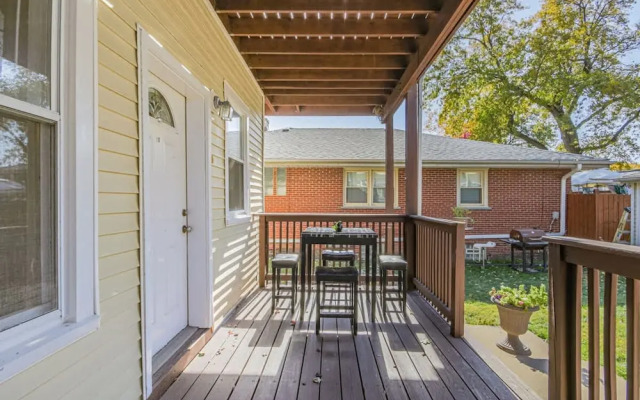 Peaceful One Bedroom Home Near Chicago