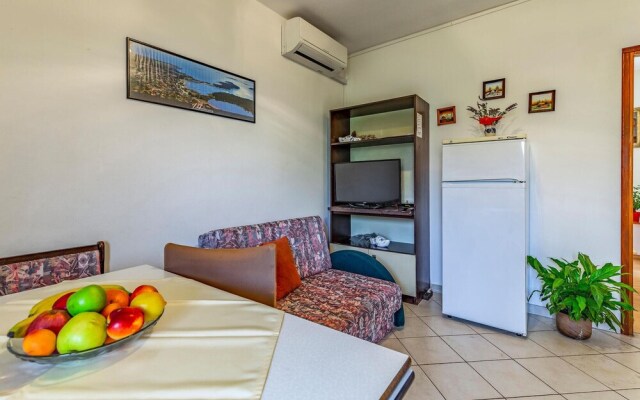 Beautiful Apartment in Medulin With 2 Bedrooms and Wifi