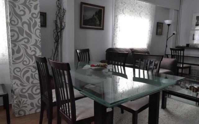 Awesome Home 3' from Metro (M3) Station Agia Paraskevi