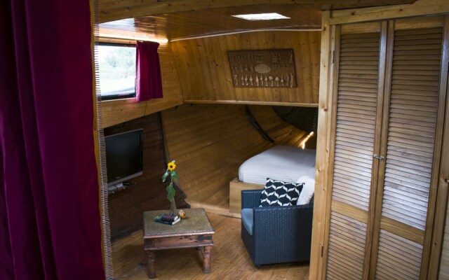 Houseboat De Roos
