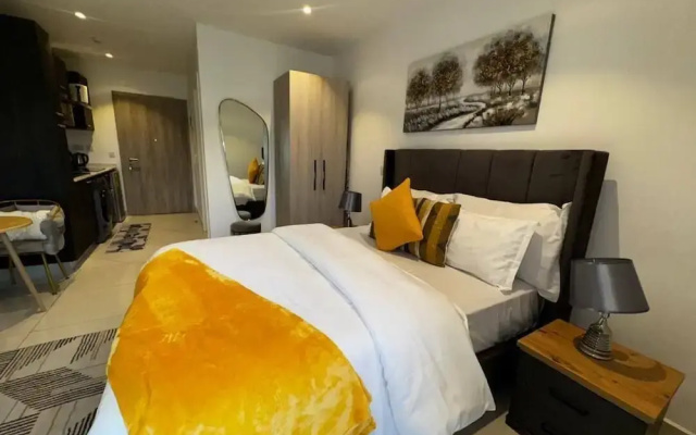 Deluxe Studio Apt@The Lennox