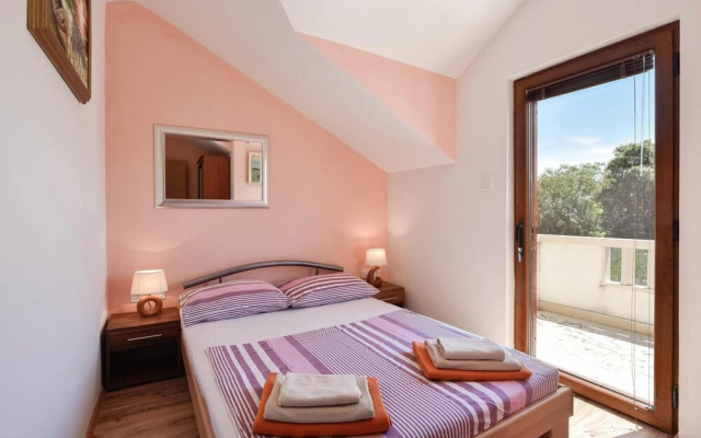 Nice Home in Skrip With 4 Bedrooms, Wifi and Outdoor Swimming Pool