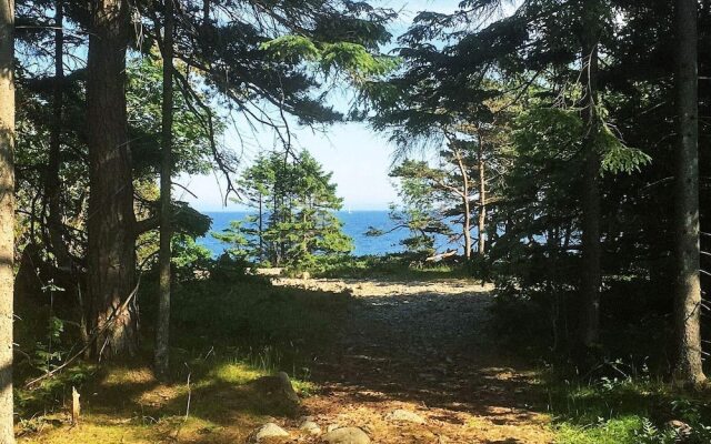 16 Person Holiday Home in Færvik