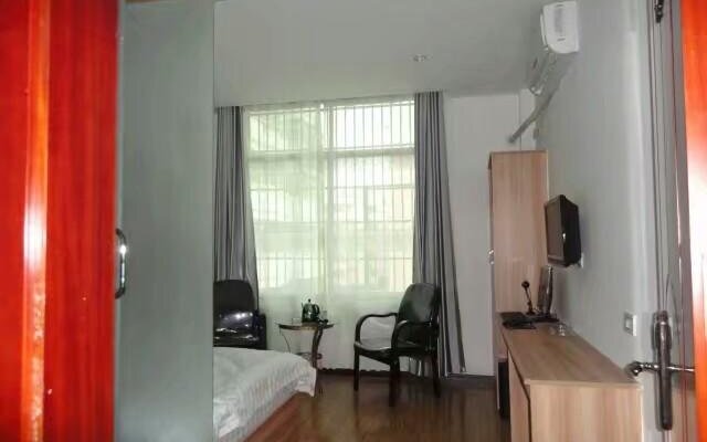 Junyi Business Inn