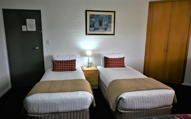 Best Western Grand Country Lodge Motel