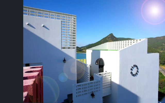 Namhae Elnido Pension