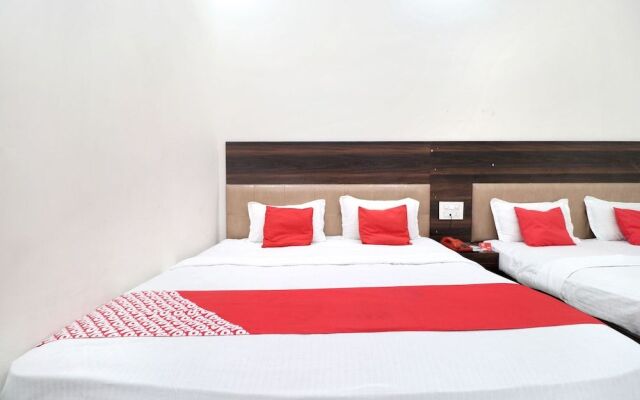 OYO 16379 Hotel LivInn Hub