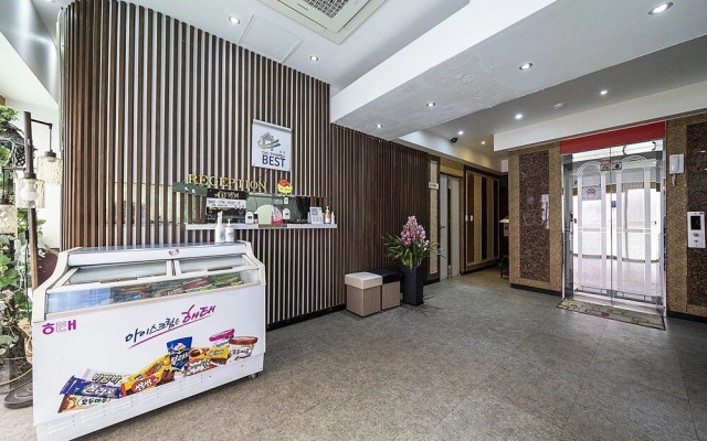 Mong hotel