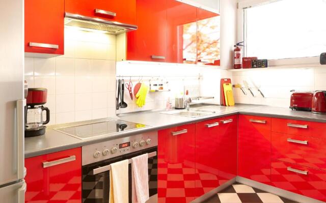 Lovely Funky Flat near Royal Park