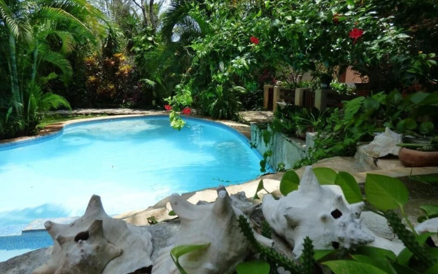 Romaya Condo Hotel