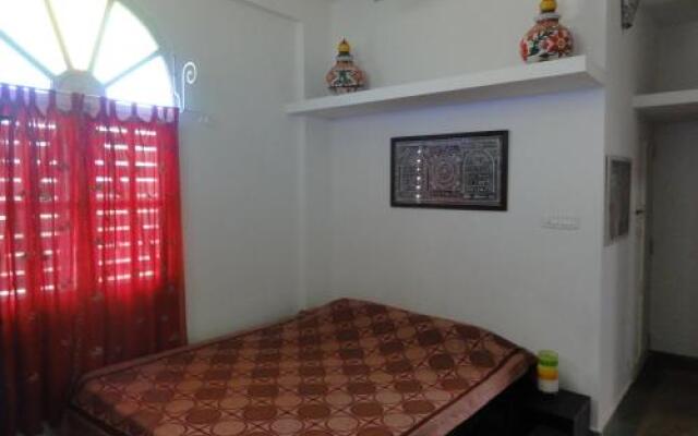 Aadhaar Guest House