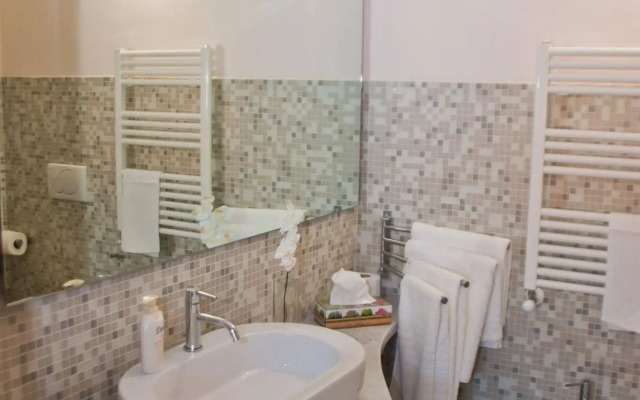 Miramare Apartments & Suites
