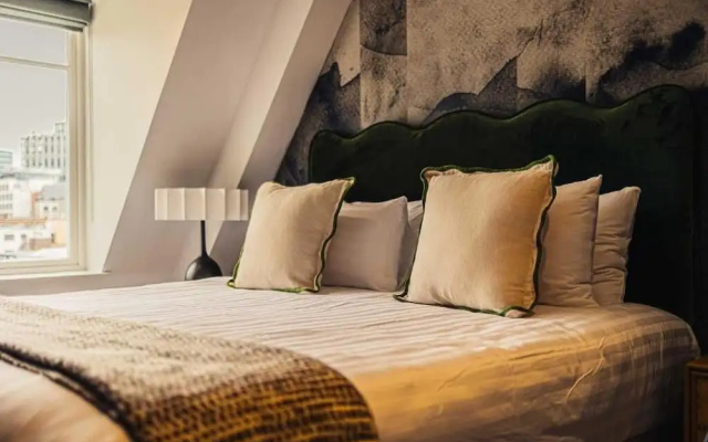 Westminster Apartments by D'montrio