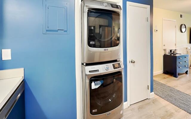 Lighthouse Point 33A