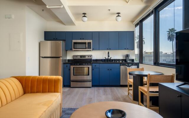 Kasa Sunset Los Angeles