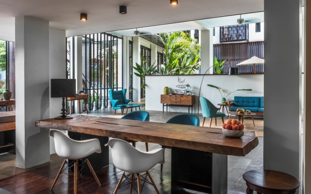 The Aviary Hotel