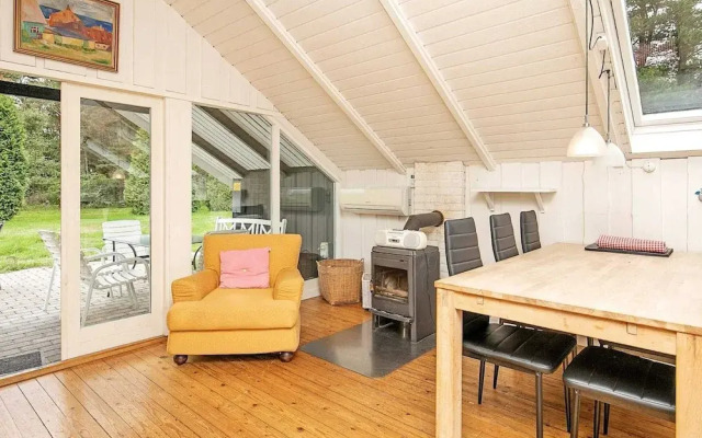 6 Person Holiday Home in Rodby