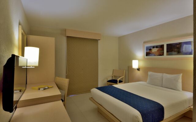 City Express Suites by Marriott Playa Del Carmen