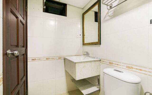 OYO 500 A Loc Hotel