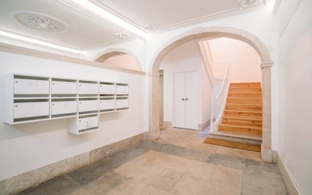 Modern Apartment in Chiado (The Heart of Lisbon) - 2