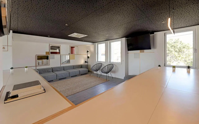 Uporto House Residence