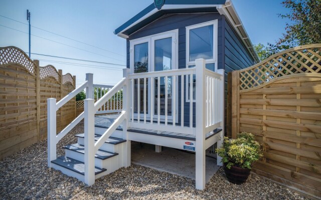 The Studio - 1 Bedroom Cabin - Amroth