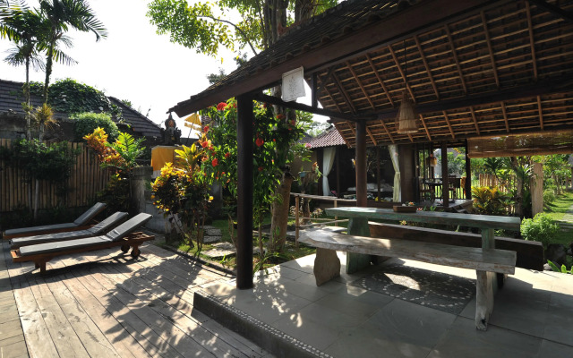 Airy Ubud Monkey Forest Bali