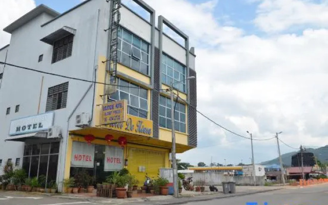 OYO 816 Hotel De Kiara