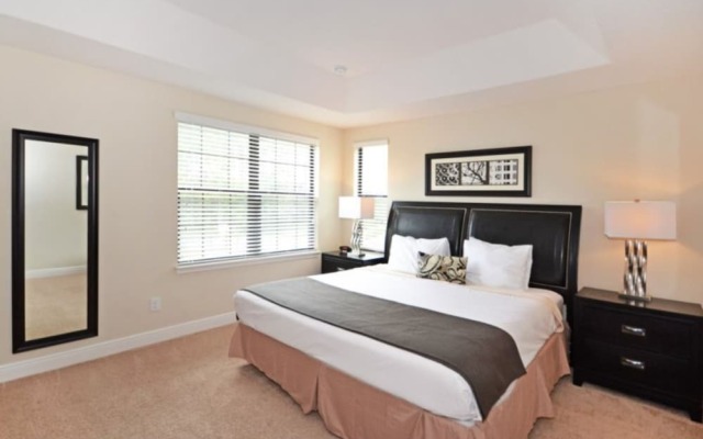 Fountains Retreat 4 Bedroom Condo by RedAwning