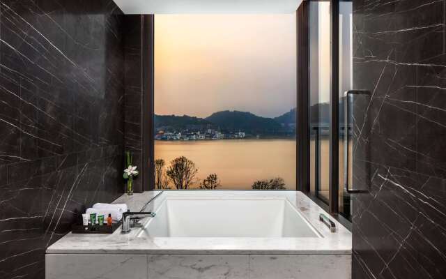 Hilton Ningbo Dongqian Lake