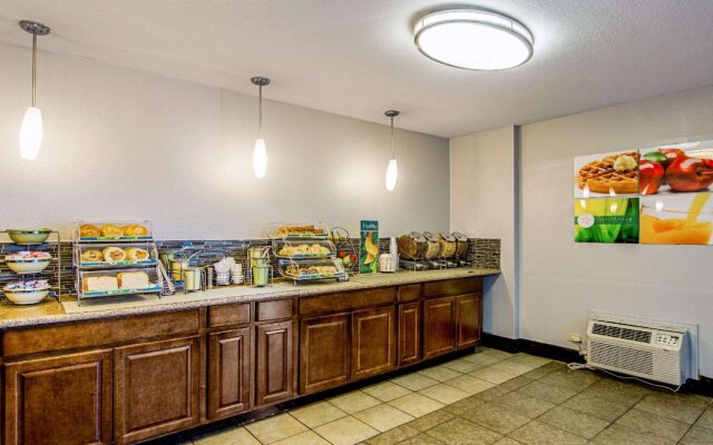 Quality Inn & Suites Denver Stapleton