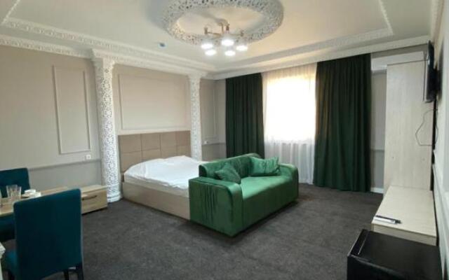 Sapphire Hotel