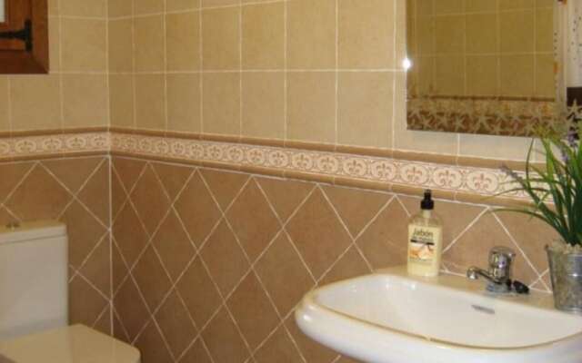 Villa - 3 Bedrooms with Pool - 104988