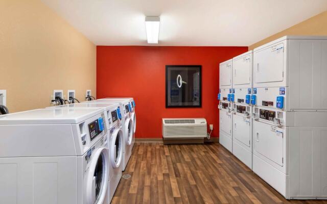 Relax Suites Extended Stay - La Mirada