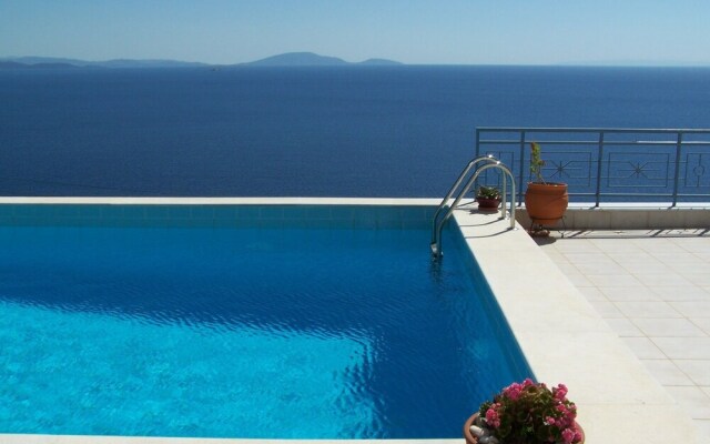 Villa Petra with Swimming Pool
